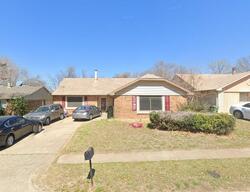 Pre-foreclosure in  BLACKBERRY DR Arlington, TX 76016