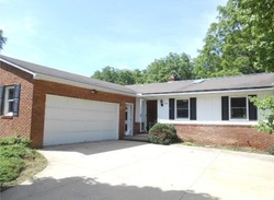 Pre-foreclosure in  BROOKPARK DR Cuyahoga Falls, OH 44223