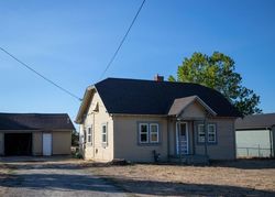 Pre-foreclosure in  CHARLOTTE ANN RD Medford, OR 97501