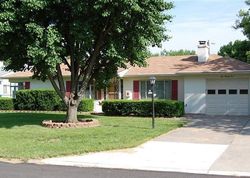 Pre-foreclosure in  EARNSHAW DR Dayton, OH 45429