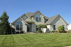 Pre-foreclosure in  FARM CREEK LN Sylvania, OH 43560