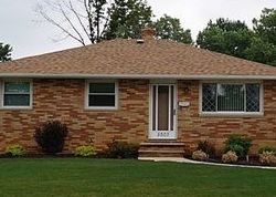 Pre-foreclosure in  W 48TH ST Cleveland, OH 44134