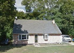 Pre-foreclosure in  BLISS ST West Babylon, NY 11704