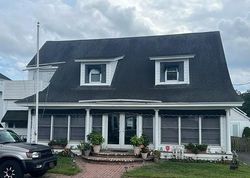 Pre-foreclosure in  E LAKEWOOD AVE Ocean Gate, NJ 08740