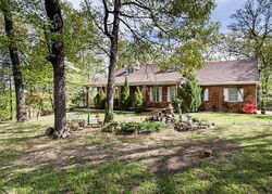 Pre-foreclosure in  LEMMING LN Saint Robert, MO 65584