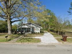 Pre-foreclosure in  9TH ST N Amory, MS 38821
