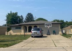 Pre-foreclosure in  MARINA DR Sterling Heights, MI 48312