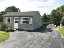 Pre-foreclosure in  HICKORY LN Cary, IL 60013