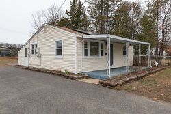 Pre-foreclosure in  LORCHRIS ST Leominster, MA 01453