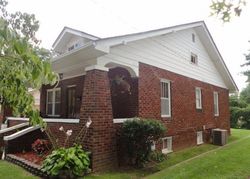 Pre-foreclosure in  MOUND ST Alton, IL 62002