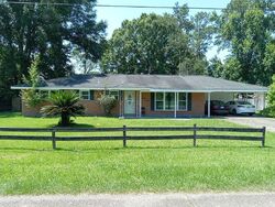  S Dogwood Dr, Bogalusa LA