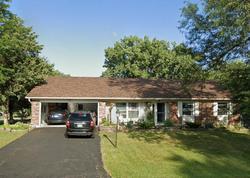 Pre-foreclosure in  MEADOWBROOK LN Lake Zurich, IL 60047