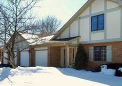 Pre-foreclosure in  IVY LN APT A Deerfield, IL 60015