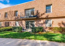 Pre-foreclosure in  PARK AVE W  Highland Park, IL 60035