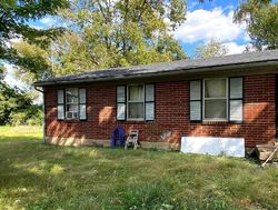 Pre-foreclosure in  AYARS CT Louisville, KY 40218