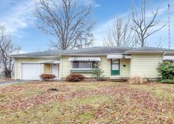 Pre-foreclosure Listing in CIRCLE DR HERRIN, IL 62948