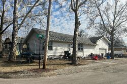 Pre-foreclosure in  PIPER ST Ottawa, IL 61350