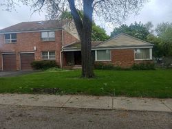 Pre-foreclosure in  N NEW ENGLAND AVE Niles, IL 60714