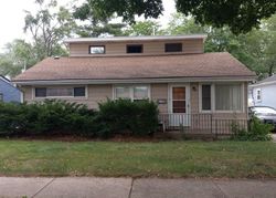 Pre-foreclosure in  S 54TH AVE Oak Lawn, IL 60453