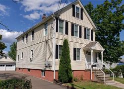 Pre-foreclosure in  BLOOMFIELD AVE Windsor, CT 06095