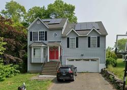 Pre-foreclosure in  LYNNE PL Bridgeport, CT 06610