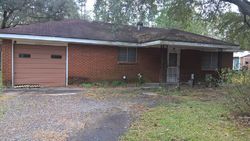 Pre-foreclosure in  N TRANQUILITY RD Lacombe, LA 70445
