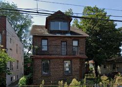 Pre-foreclosure in  ELM ST Staten Island, NY 10310