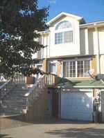 Pre-foreclosure in  LUDWIG LN Staten Island, NY 10303