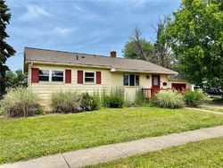 Pre-foreclosure in  W 37TH ST Erie, PA 16508