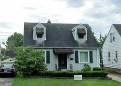  Raymond St, Maple Heights OH