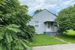 Pre-foreclosure in  HUFFMAN AVE New Vienna, OH 45159