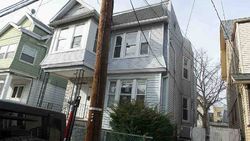 Pre-foreclosure in  ALDINE ST Newark, NJ 07112