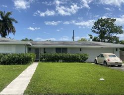 Pre-foreclosure in  NW 21ST ST Homestead, FL 33030