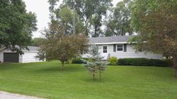 Pre-foreclosure in  1ST AVE Marengo, IL 60152