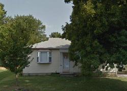 Pre-foreclosure in  HENDERSON ST Troy, IL 62294