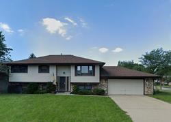 Pre-foreclosure in  BOULEVARD VIEW AVE Gurnee, IL 60031