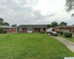 Pre-foreclosure in  SUMMER HAVEN CT Louisville, KY 40258