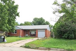 Pre-foreclosure in  E OAKWOOD DR Wichita, KS 67208