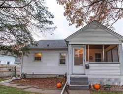 Pre-foreclosure in  N DIVISION ST Davenport, IA 52804