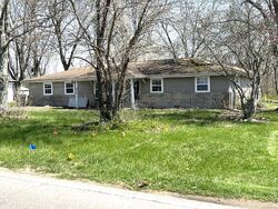 Pre-foreclosure in  N PENDLETON AVE Pendleton, IN 46064