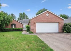 Pre-foreclosure in  N ABBEY RD Urbana, IL 61802