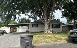 Pre-foreclosure in  S 27TH AVE Yakima, WA 98902
