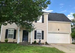 Pre-foreclosure in  NEUSE HUNTER DR Raleigh, NC 27616