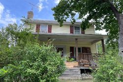 Pre-foreclosure in  GREEN SPRING RD Winchester, VA 22603