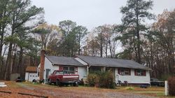 Pre-foreclosure Listing in THE NEW RD CHARLES CITY, VA 23030