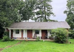 Pre-foreclosure in  ANTIETAM RD Knoxville, TN 37917
