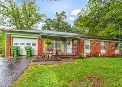 Pre-foreclosure in  HAVERFORD LN Maryville, TN 37804