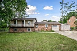Pre-foreclosure in  LAKE VALLEY DR Cookeville, TN 38506