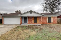 Pre-foreclosure in  KNOB HILL RD Fort Worth, TX 76140