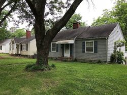Pre-foreclosure in  WHITE OAK RD Spartanburg, SC 29301
